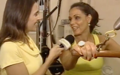 VÍDEO: musa do requebra, Cristina Ranzolin mostra por que está diva aos 52 anos